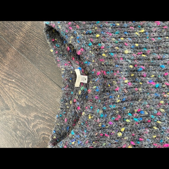 fuzzy cropped sweater urban outfitters - Picture 2 of 4